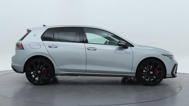 Volkswagen GOLF 1.5 eHybrid 272pk DSG GTE / Demonstratieauto