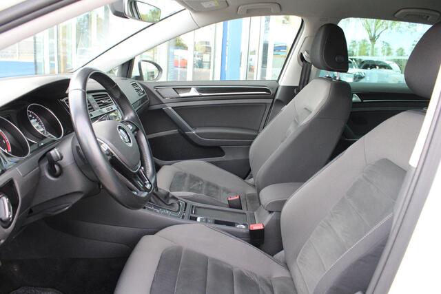 Volkswagen GOLF 1.5 TSI Highline Business R | Alcantara Bekleding | Adaptive Cruise Control | Stoelverwarming | Climate Control | Navigatie | Parkeersensoren |