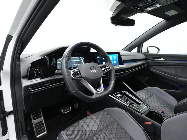 Volkswagen GOLF 1.5 eTSI 150 pk DSG R-Line | Panoramadak | Head-up display | Achteruitrijcamera | Stuur-/stoelverwarming