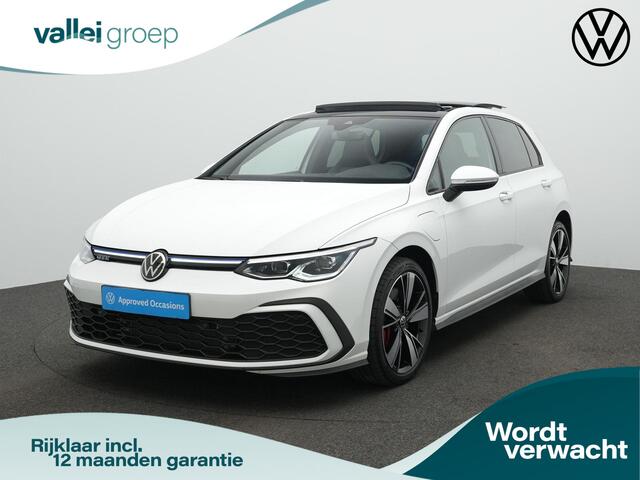 Volkswagen GOLF 1.4 eHybrid 245 pk GTE | Panoramadak | Trekhaak | Stuur-/stoelverwarming | Parkeersensoren voor/achter