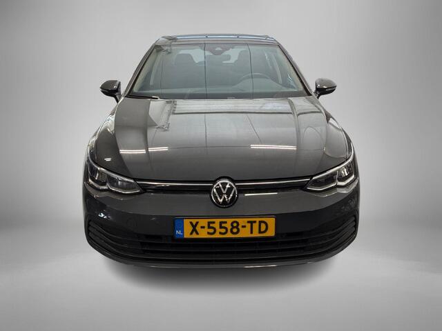 Volkswagen GOLF 1.0 eTSI 110pk DSG Life · Camera · Apple/Android Car Play · ACC · Sfeerverlichting · Navigatie · Draadloze Telefoonlader · Garantie t/m 06-02-2028 of 100.000km