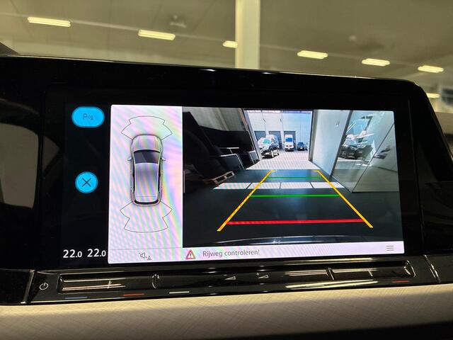 Volkswagen GOLF 1.0 eTSI 110pk DSG Life · Camera · Apple/Android Car Play · ACC · Sfeerverlichting · Navigatie · Draadloze Telefoonlader · Garantie t/m 06-02-2028 of 100.000km