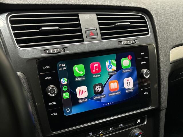 Volkswagen GOLF 1.0 TSI Sportline (APPLE CARPLAY, CLIMATE, GETINT GLAS, SPORTSTOELEN, LM VELGEN, CRUISE, NIEUWE APK, NIEUWSTAAT)
