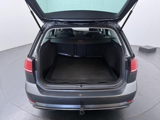 Volkswagen GOLF Variant 1.5 130PK TSI Comfortline Business | Afn. Trekhaak | Pano | Bliss | Stoelverwarming | Adapt. cruise | AR camera | Park sens. V+A
