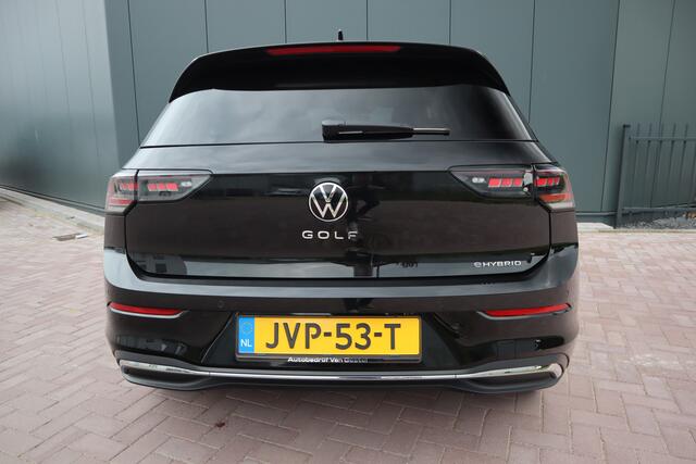 Volkswagen GOLF 1.5 eHybrid Style Edition 266 PK Matrix Koplampen Electrische stoel met masage Uitklapbare trekhaak Etc. Etc.
