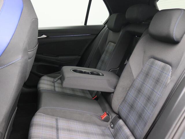 Volkswagen GOLF 1.5 eHybrid GTE 272PK DSG Panoramadak, Trekhaak, Matrix LED-Verlichting, Head-Up Display, Keyless, Side Assist, 18" LM Velgen, 360gr. Camera