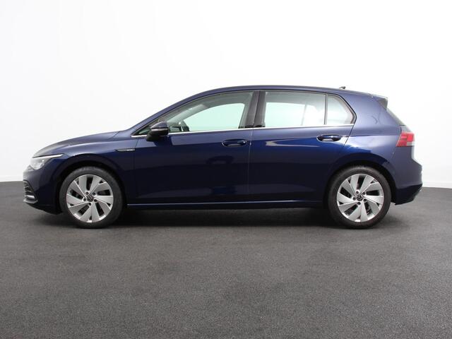 Volkswagen GOLF 1.5 eTSI 150pk DSG Style | Navigatie | Apple Carplay/Android Auto | Parkeersensoren | Camera | Park Assist | Adaptive Cruise Control | Blind Spot Assist | Stoel- en stuurverwarming | Ledverlichting | Virtual Cockpit | Lane Assist | Climatronic