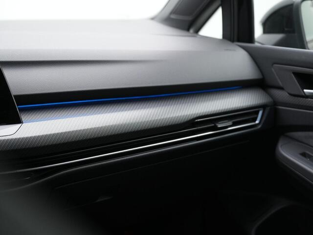 Volkswagen GOLF Variant 1.5 eTSI 150 pk DSG R-Line | Trekhaak | IQ Light | Elektrische achterklep | Adaptive Cruise | Stuur-/stoelverwarming | Sportonderstel