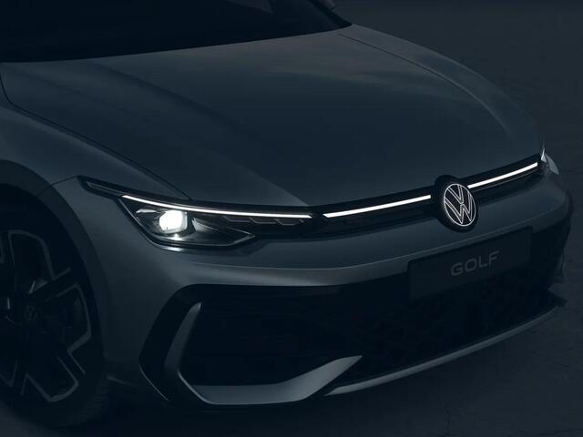 Volkswagen GOLF variant R-Line-Edition 1.5 eTSI 85 kW 116 pk Automaat (DSG) | Verlengde garantie | Navigatie | Panoramadak | Parkeersensoren | Rondomzicht camera | Black Style pakket | R-Line |