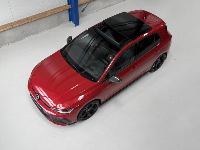 Volkswagen GOLF 8.5 2.0 TSI GTI - FACELIFT - PANORAMADAK - AUTOMAAT - HEAD UP - TREKHAAK - SFEERVERLICHTING - CARBON SPIEGELKAPPEN