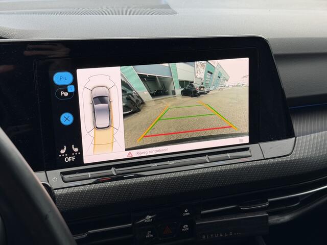 Volkswagen GOLF 1.5 eTSI R-Line Pano Navi ACC IQ Light