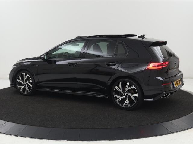 Volkswagen GOLF 1.5 eTSI R-Line | Panoramadak | Stoelverwarming | Matrix LED | Keyless | Sfeerverlichting | Carplay | Adaptive cruise | Navigatie | Side Assist | Park Assist | Stuurverwarming | Sportstoelen