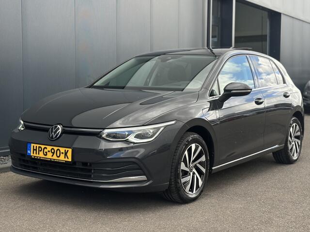 Volkswagen GOLF 1.4 eHybrid Style / Zeer compleet uitgerust!