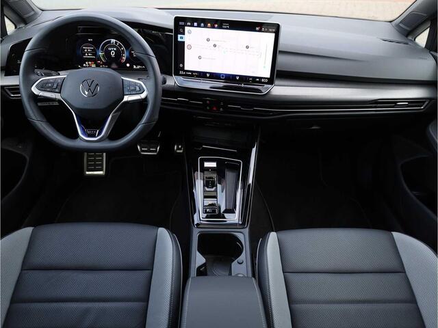Volkswagen GOLF GTE 1.5 eHybrid 272PK | Panodak | Leer | Stoel Ventilatie | Head-up | Keyless | Camera | Memory | IQ Light | Stoel&Stuurverwarming |