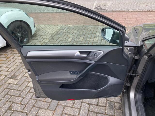 Volkswagen GOLF 1.0 TSI Edition