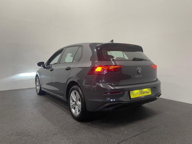 Volkswagen GOLF 1.0 eTSI DSG Life Navigatie Apple Carplay/Android Auto Parkeersensoren Adaptieve Cruise Control Sfeerverlichting Virtual Cockpit Climate Control Lichtmetalen velgen