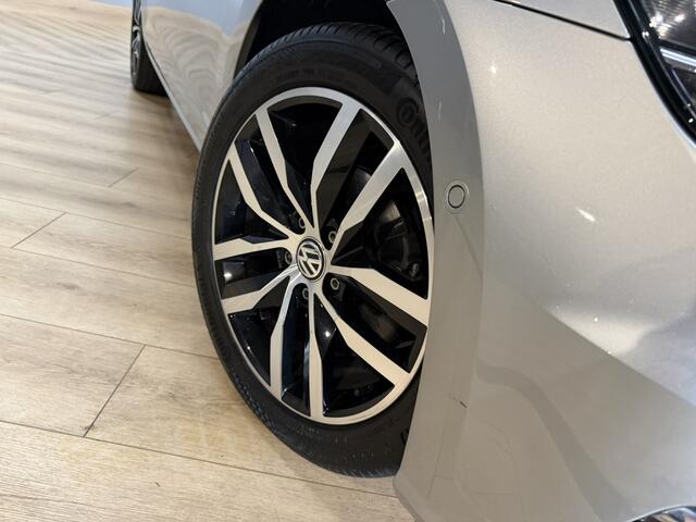 Volkswagen GOLF 1.0 TSI Highline Airco ECC | Trekhaak | Camera | Adaptive Cruise | Virtual | Apple Carplay | Isofix | NAP