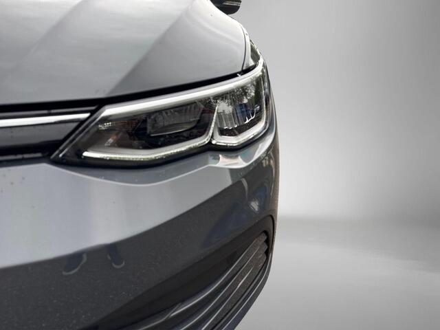 Volkswagen GOLF Variant 1.0 eTSI 110pk DSG Life · Camera · Wegklapbare Trekhaak · P-Sensoren · Sfeerverlichting · Apple/Android Car Play · 16'' Inch · Garantie t/m 25-08-2027 of 100.000km