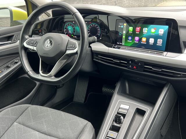Volkswagen GOLF 8 | Automaat | 1.0 eTSI | Carplay | Adaptive CC | Key-less | Dodehoek-assistent - Noodremsyst assist - Snelh-/afstandsreg- Camera Interesse in een bezichtiging of proefrit, bel of app met 06-24282842 / 06-42130156