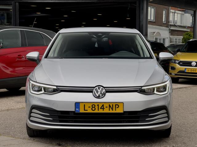 Volkswagen GOLF 1.0 TSI LIFE NAVI DIGI-DASH APPLE-CARPLAY LED LMV PDC