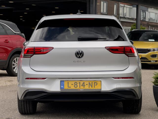 Volkswagen GOLF 1.0 TSI LIFE NAVI DIGI-DASH APPLE-CARPLAY LED LMV PDC