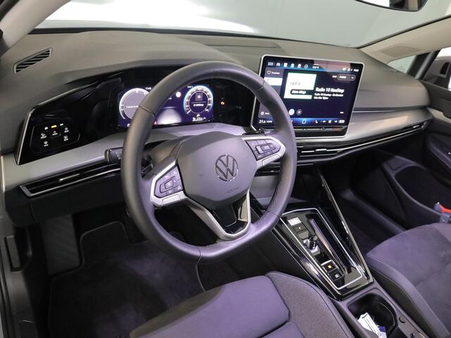 Volkswagen GOLF 1.5 eHybrid Style Edition 204 pk Automaat (DSG) | Verlengde garantie | Navigatie | Parkeersensoren (Park assist) | Rondomzicht camera | Matrix LED koplampen |