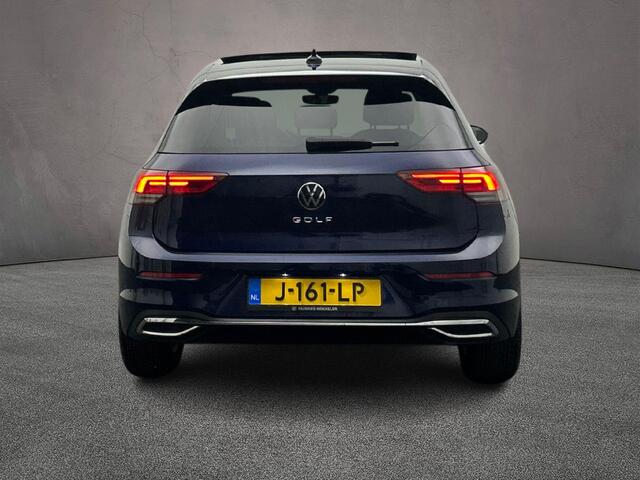 Volkswagen GOLF Style 1.5 TSI 130pk Panoramadak, Adaptive cruise control, Achteruitrijcamera, Navigatie, LED koplampen, Parkeersensoren, App connect