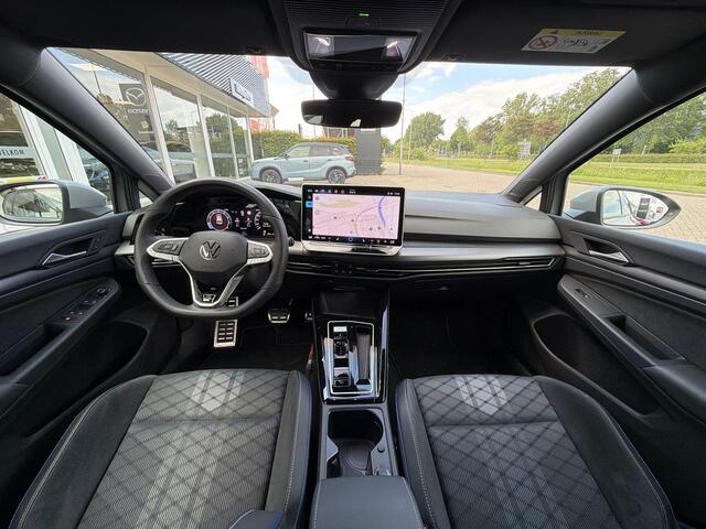 Volkswagen GOLF 1.5 eTSI R-Line Edition | NL-Auto | Automaat | Navigatie | 360 Graden Camera | Climate Controle | Stuurwiel en Stoel Verwarming | LED-Koplampen | LM-velgen |