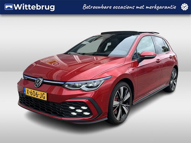 Volkswagen GOLF 1.4 eHybrid GTE / AUTOMAAT/ 245 PK/ PANO/ DCC/ PARK.SENSOR.V+A/ CAMERA/ STUUR+STOELVERWARM./ ACC/ DODEHOEK/ APP-CONNECT/ IQ.LIGHT/ KEYLESS/ DIGITAL DASH/ NAVI/ DAB/ CLIMA/ 18'' LMV