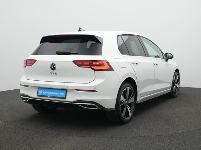 Volkswagen GOLF 1.4 eHybrid 245 pk GTE | Leder | Geheugen-/ventilatiestoel | IQ Light | Adaptief onderstel | Achteruitrijcamera | Adaptive Cruise