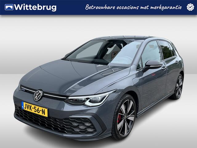 Volkswagen GOLF 1.4 eHybrid GTE / AUTOMAAT/ ACC/ STUUR+STOELVERWARM./ PARK.SENSOR.V+A/ CAMERA/ APP-CONNECT/ DODEHOEK/ KEYLESS/ HEAD-UP/ DIGITAL DASH/ IQ.LIGHT/ RIJ-MODI/ NAVI/ DAB/ CLIMA/ 18'' LMV