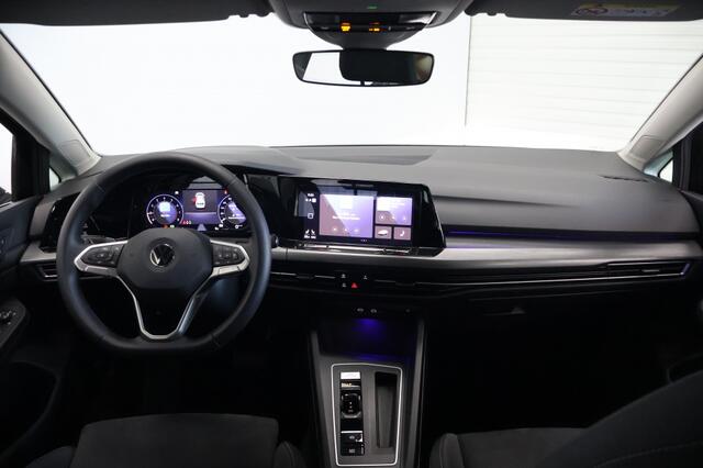 Volkswagen GOLF 1.5 eTSI Style DSG | Alcantara | Memory | IQ Lights | Carplay