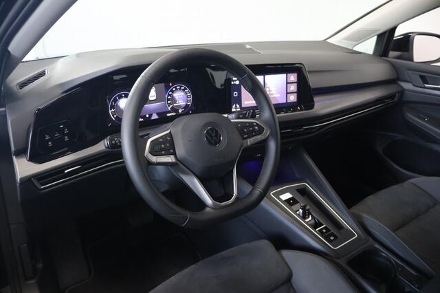 Volkswagen GOLF 1.5 eTSI Style DSG | Alcantara | Memory | IQ Lights | Carplay