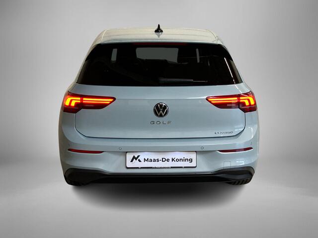 Volkswagen GOLF 1.5eHybrid 204pk Life Edition DSG · Apple/Android · Camera + Parkeersensoren · Dodehoeksensor · Stoel- & stuurverwarming · Garantie t/m 26-03-2030 of 100000km