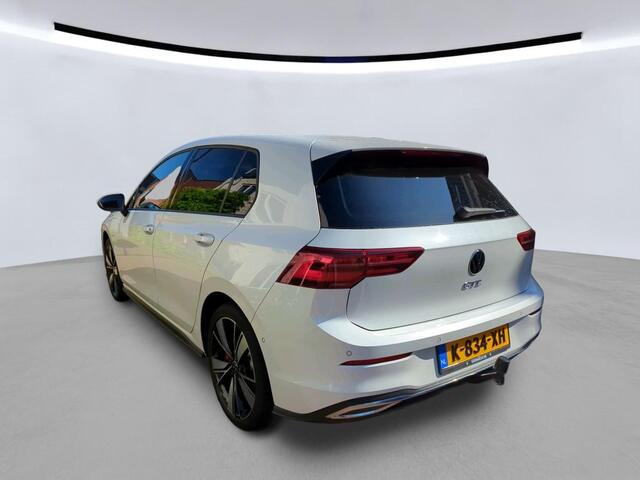 Volkswagen GOLF GTE 1.4 eHybrid 245pk PHEV | Panoramadak | IQ Light | Camera | Stoelverwarming