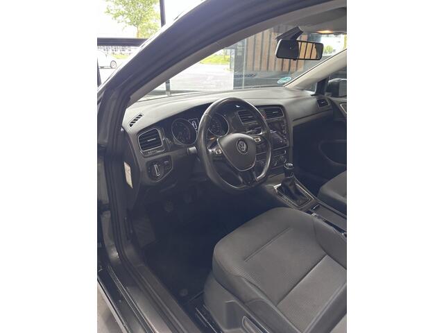 Volkswagen GOLF Volkswagen Golf 1.0 TSI Comfortline / Apple Carplay
