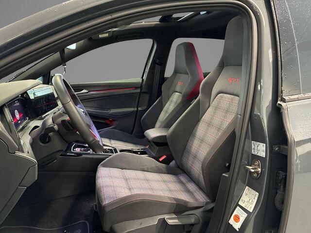Volkswagen GOLF 2.0 TSI 245pk DSG GTI · Panoramadak · Camera · Dodehoeksensoren · Matrix LED · Stuur- & Stoelverwarming · Keyless ·