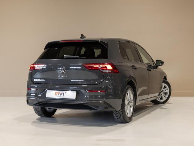 Volkswagen GOLF 1.0 TSI Life / 110pk / Cruise / Airco / Klimaatregeling / Navigatie / Apple Carplay