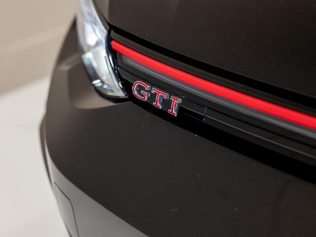 Volkswagen GOLF 2.0 TSI GTI / 245pk / Achteruitrij camera / Dodehoek assistent / Stoel en stuurverwarming /