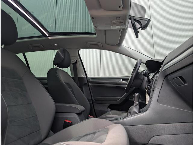 Volkswagen GOLF Variant 1.5 TSI Comfortline Business |Panorama | Dynaudio | Camera | Navi | Org NL