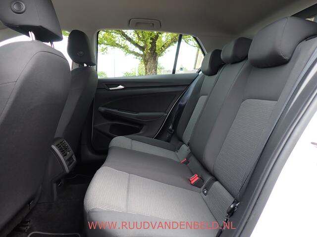 Volkswagen GOLF 1.0 TSI Golf / ACC / CARPLAY / PDC / 19''