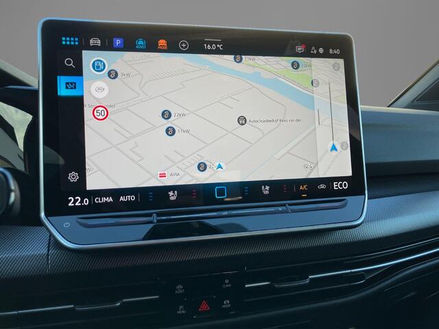 Volkswagen GOLF 1.5eHybrid 200kW/272PK Black Style GTE · Panoramadak · Leder · Trekhaak · Camera · Garantie t/m 09-07-2030 of 100000km