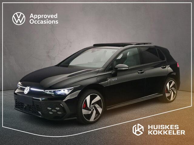 Volkswagen GOLF GTE 1.5 TSI eHybrid 272pk DSG Automaat Trekhaak, Panoramadak, Lederen bekleding, LED matrix koplampen, Black Style, Adaptive cruise control