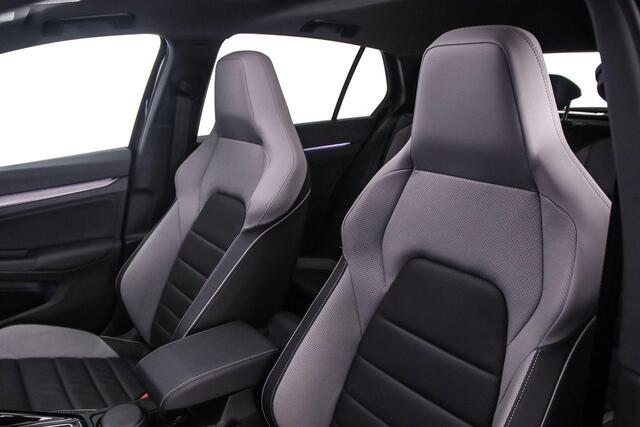 Volkswagen GOLF GTE 1.5 TSI eHybrid 272pk DSG Automaat Trekhaak, Panoramadak, Lederen bekleding, LED matrix koplampen, Black Style, Adaptive cruise control