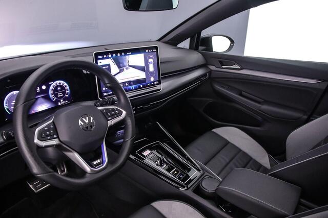 Volkswagen GOLF GTE 1.5 TSI eHybrid 272pk DSG Automaat Trekhaak, Panoramadak, Lederen bekleding, LED matrix koplampen, Black Style, Adaptive cruise control