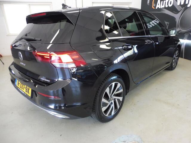 Volkswagen GOLF 1.4 eHybrid Style Headup | Digidash | Velours | Full LED | NL auto | 1e eig.