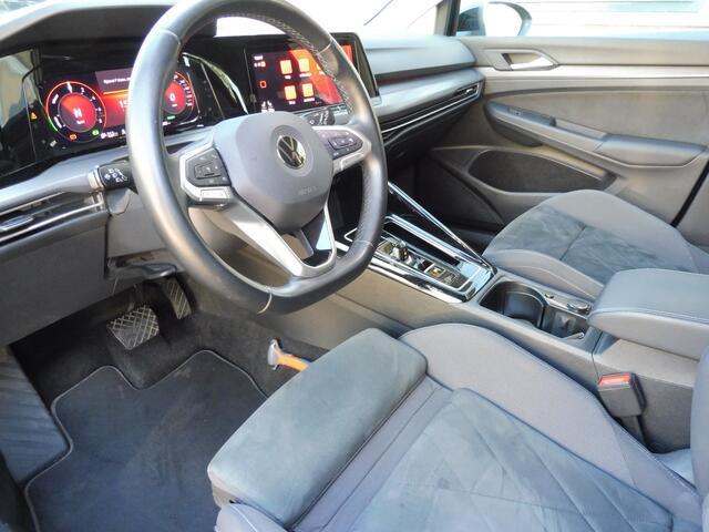 Volkswagen GOLF 1.4 eHybrid Style Headup | Digidash | Velours | Full LED | NL auto | 1e eig.