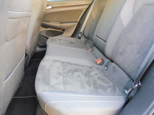 Volkswagen GOLF 1.4 eHybrid Style Headup | Digidash | Velours | Full LED | NL auto | 1e eig.