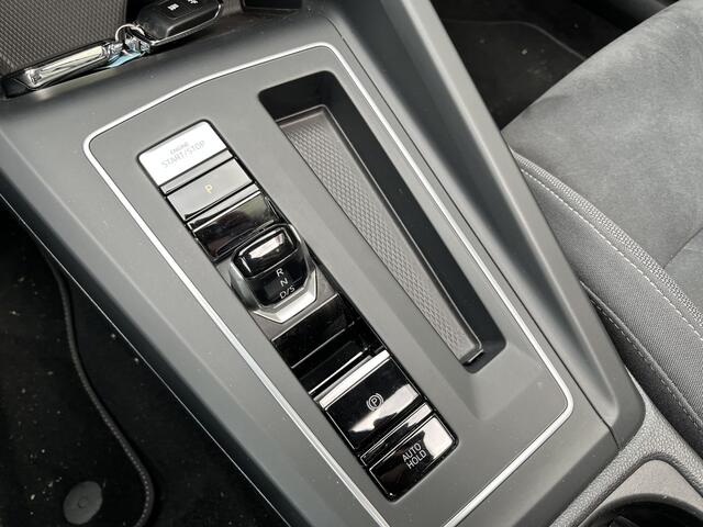 Volkswagen GOLF 1.4 eHybrid Style / AUTOMAAT/ PANO/ TREKHAAK/ STANDKACHEL/ ACC/ PARK.SENSOR.V+A/ CAMERA/ MEMORY SEAT/ MASSAGE/ STUUR+STOELVERWARM./ DODEHOEK/ KEYLESS/ APP-CONNECT/ IQ.LIGHT/ NAVI/ DAB/ RIJ-MODI/ 18'' LMV