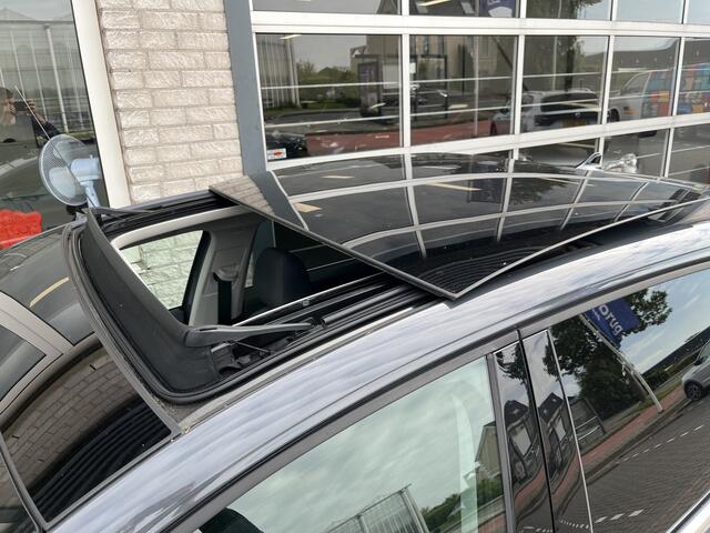 Volkswagen GOLF 1.4 eHybrid Style / AUTOMAAT/ PANO/ TREKHAAK/ STANDKACHEL/ ACC/ PARK.SENSOR.V+A/ CAMERA/ MEMORY SEAT/ MASSAGE/ STUUR+STOELVERWARM./ DODEHOEK/ KEYLESS/ APP-CONNECT/ IQ.LIGHT/ NAVI/ DAB/ RIJ-MODI/ 18'' LMV